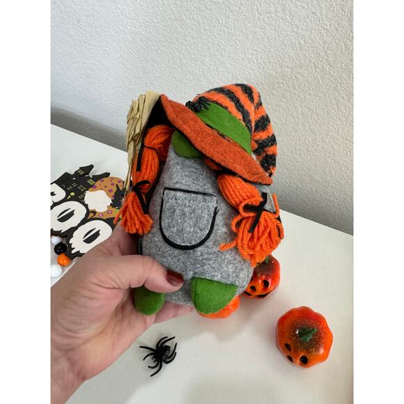 NWOT 9 Piece Halloween Table Top Decor Set Witch Pumpkin Gnome Hat Decoration - Picture 6 of 8